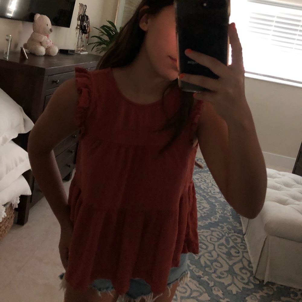 orange shirt